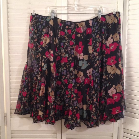 Lauren Ralph Lauren Dresses & Skirts - Lauren Ralph Lauren 22W Lined Black Floral Flared Chiffon Skirt
